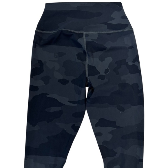 NWT Alo High-Waist Camo Vapor Legging in Black Camouflage Size Small - Picture 6 of 11